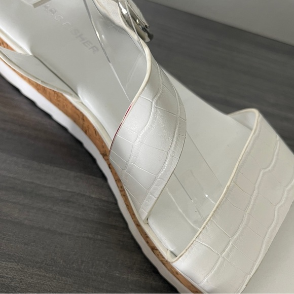 MARC FISHER Size 9M White Sandals GRANDIE FLAT wedge SANDALs Buckle Strap - Picture 5 of 8